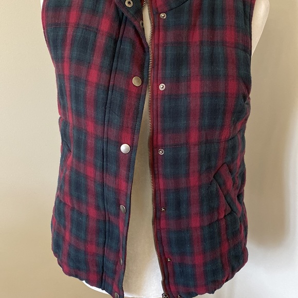 Holiday Plaid Vest - Picture 3 of 6